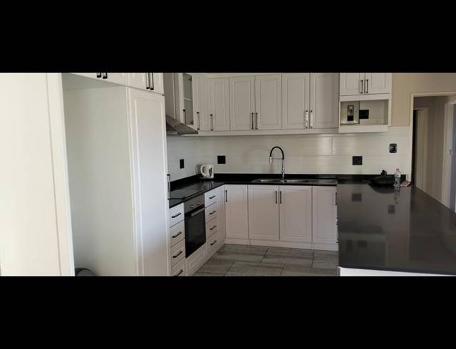 4 BEDROOM PROPERTY TO RENT IN SILVER OAKS